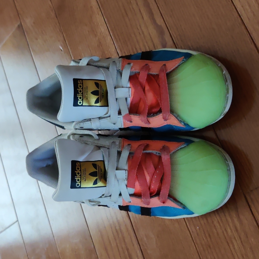 Cute girls adidas sneakers - Picture 2 of 6